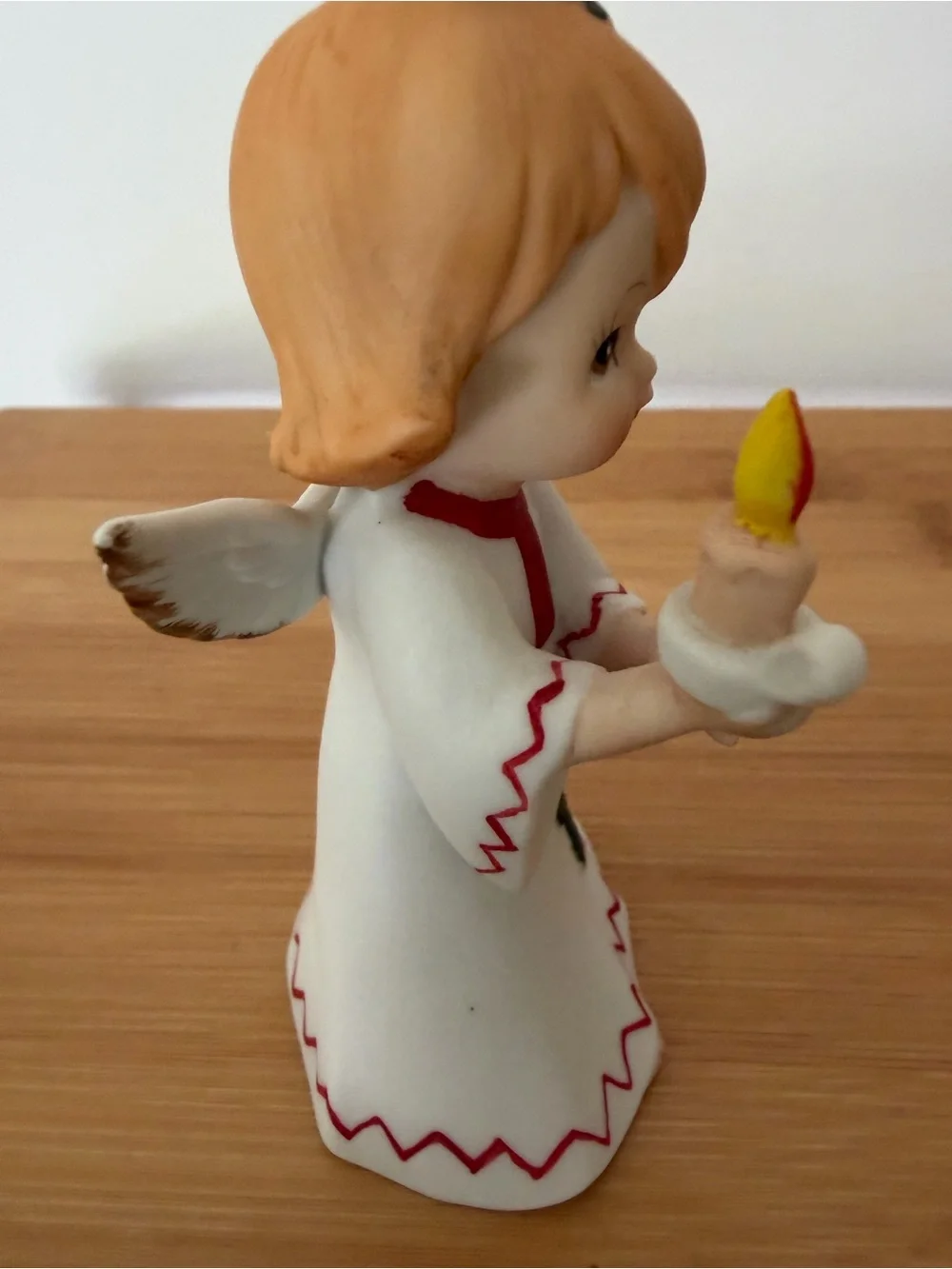 Vintage Christmas Lefton Ceramic Angel Figurine White, Red. MCM. Made in Taiwan
